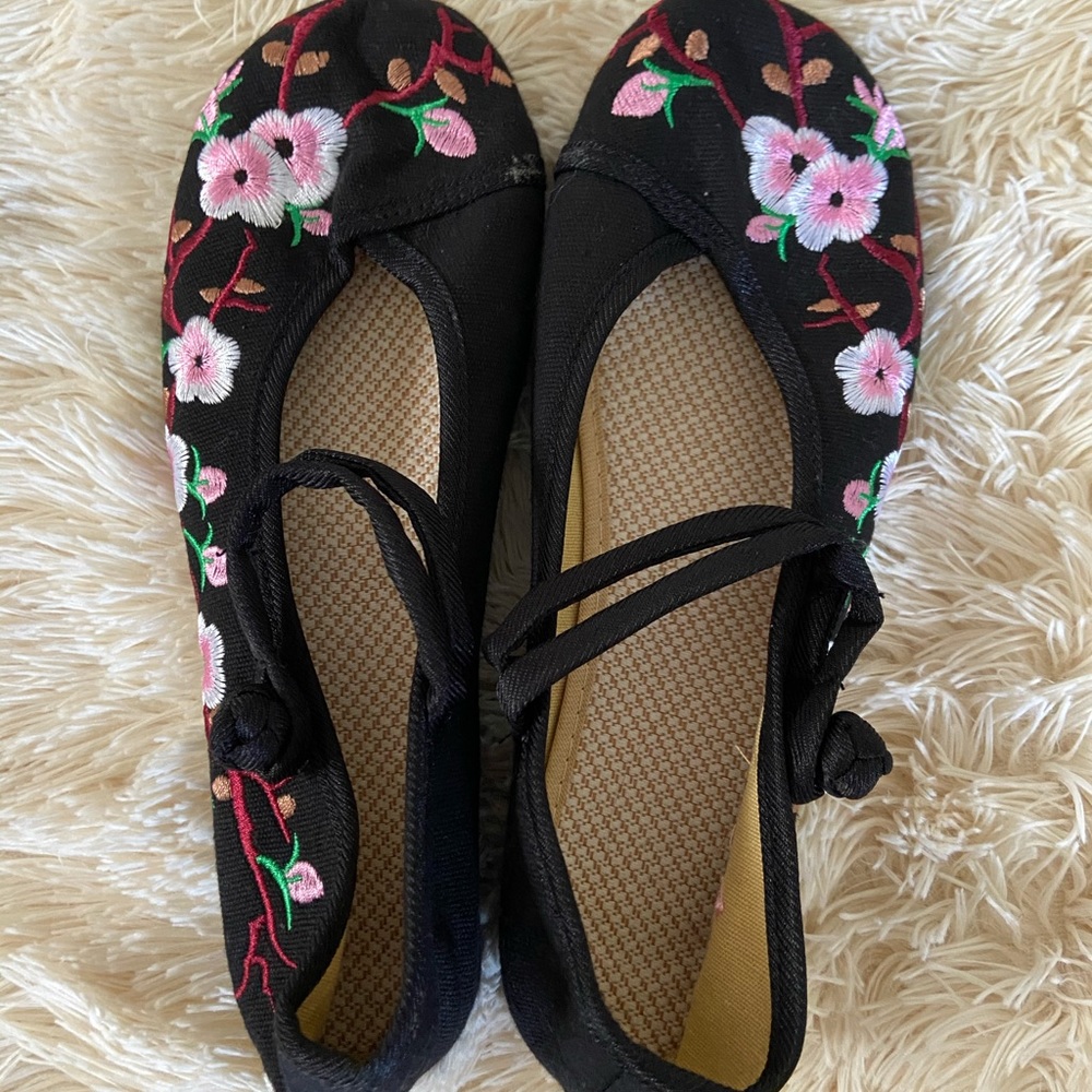 Asian dress shoes